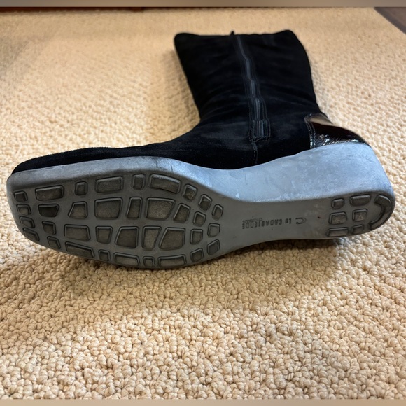 La Canadienne black suede knee high wedge heel boots size 9 NEVER WORN - Picture 4 of 5